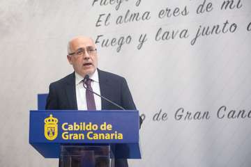 El Cabildo homenajea a varios teldenses en su brindis navideño (Foto TA)
